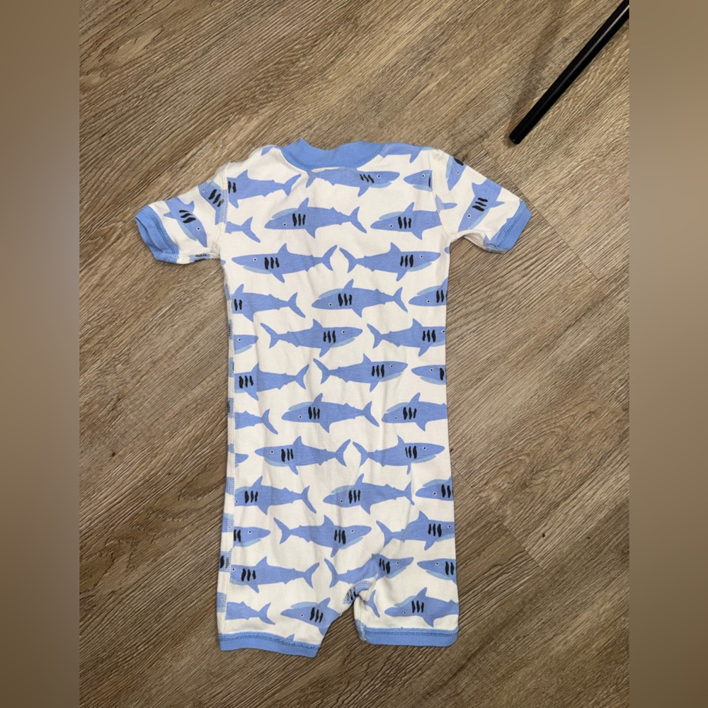 Hannah Anderson Bubbles The Shark 2 Way Zippie Shortie Size 18-24 months - Picture 6 of 6
